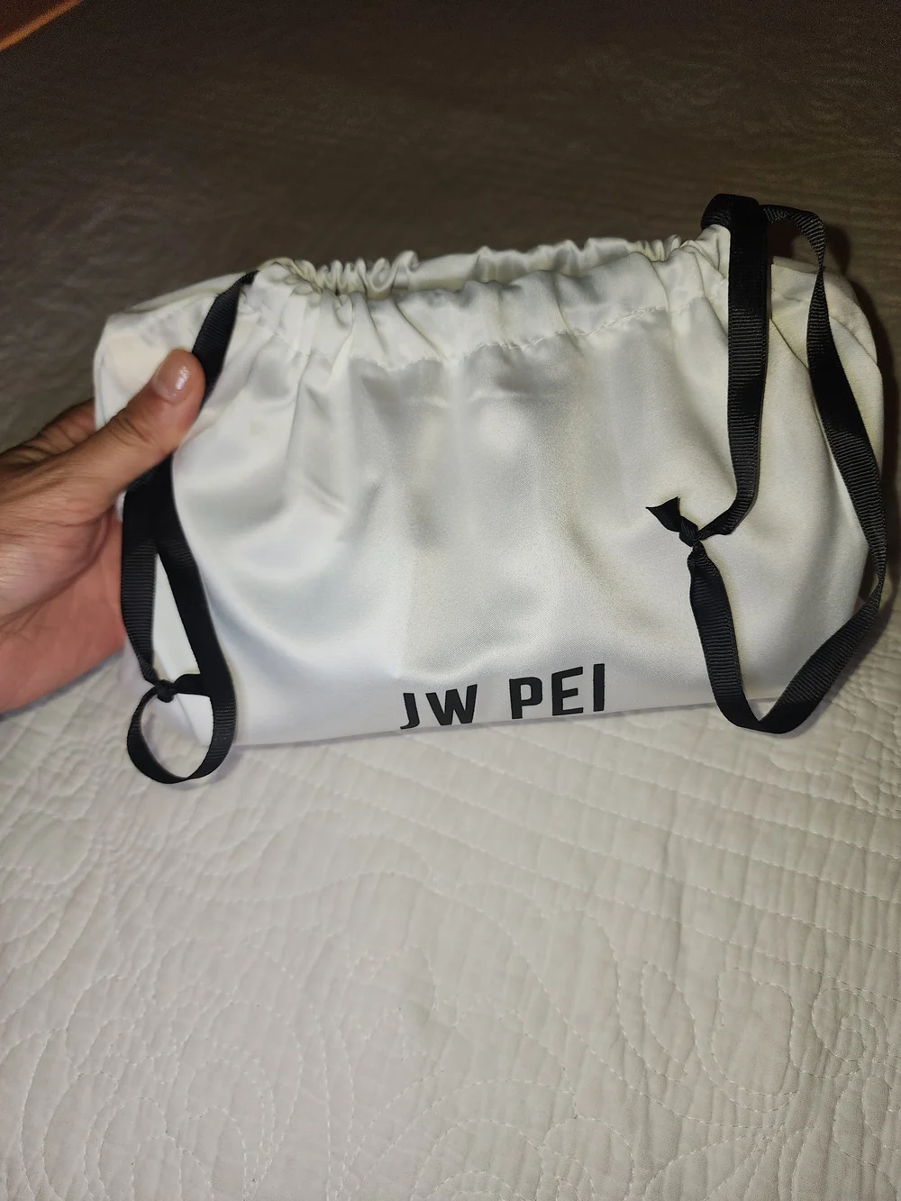 Holly Metal Pendant Embellished Clutch - White / Cream